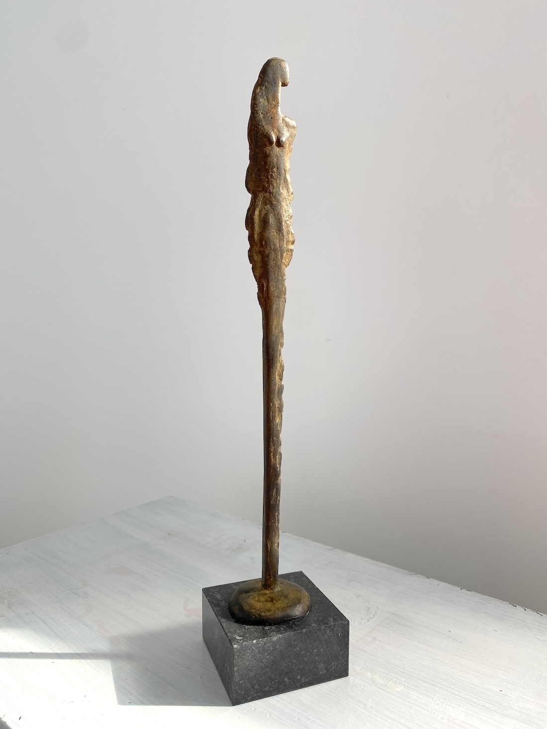 Bronzen beeldjes van kunstenaar Ragonda IJtsma