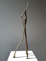 Bronzen beelden, mannelijke figuur in opdracht gemaakt door beeldend kunstenaar Ragonda IJtsma